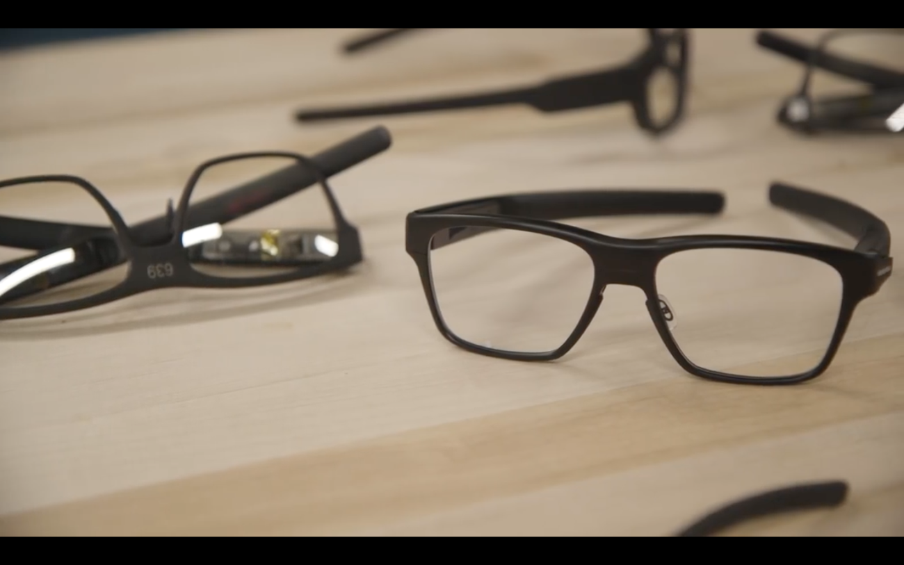 Intel réinvente et relance le concept de lunette intelligente connectée après l’échec de google glass.