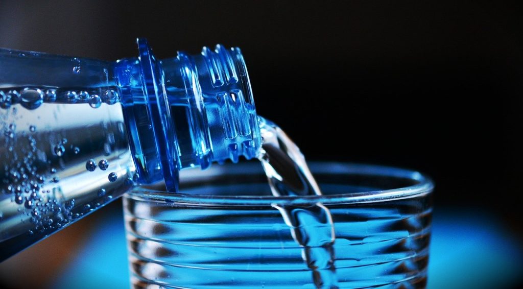 3 raisons pour lesquelles une bouteille d’eau dans la voiture peut vous coûter la vie